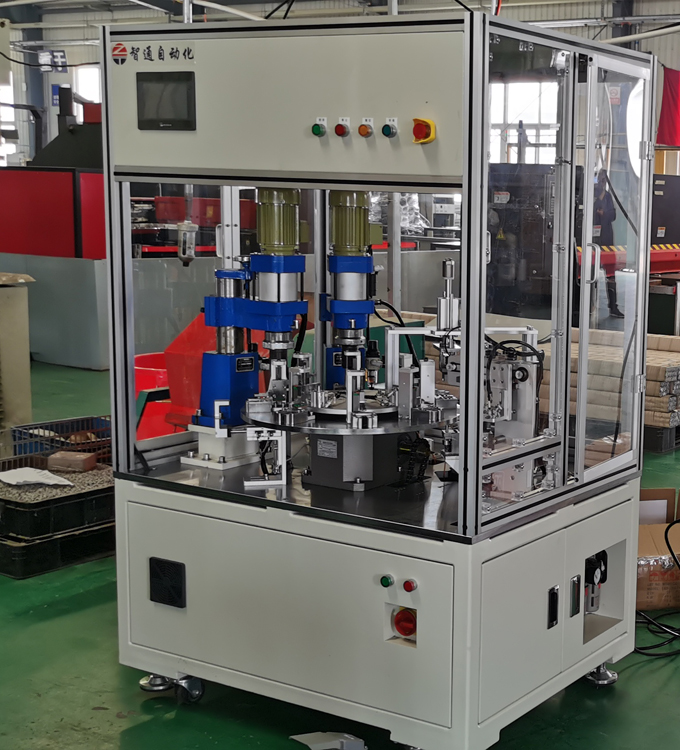 半自動(dòng)鉚接機