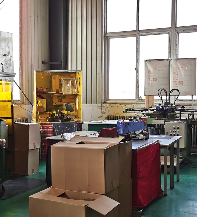 窗框生產(chǎn)線(xiàn)